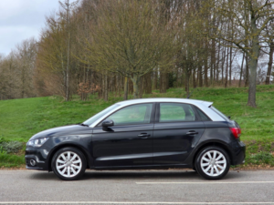 2012 Audi A1 1.6 Tdi Sport Sportback Euro 5 (s/s) 5dr in Black — image 4