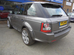 2010 Land Rover Range Rover Sport 3.0 Td V6 Se Commandshift 4WD Euro 4 5dr in Grey — image 4