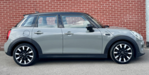 2019 MINI Hatch 1.5 5-Door Hatch Cooper Exclusive in Grey — image 4