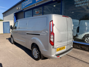2022 Ford Transit Custom 2.0 300 Ecoblue Limited Panel Van 5dr Diesel Manual L2 H1 Euro 6 130 Ps in Silver — image 4