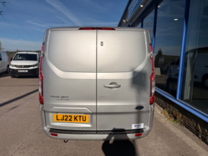 2022 Ford Transit Custom 2.0 300 Ecoblue Limited Panel Van 5dr Diesel Manual L2 H1 Euro 6 130 Ps in Silver — image 5