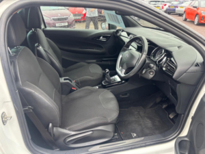2014 Citroen Ds3 1.6 Vti Dstyle Plus Euro 5 3dr in White — image 3