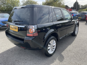 2013 Land Rover Freelander 2 2.2 Sd4 Hse in Black — image 2