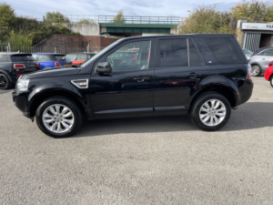2013 Land Rover Freelander 2 2.2 Sd4 Hse in Black — image 5