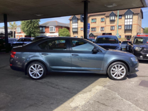 2014 Skoda Octavia 2.0 Tdi Elegance DSG Euro 5 (s/s) 5dr in Grey — image 2