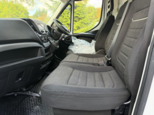 2024 Iveco Daily 2.3 D Hpi 14v 35s 3520 in White — image 6