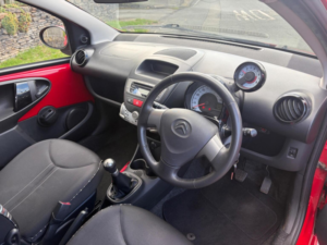 2013 Citroen C1 1.0i Vtr+ Euro 5 5dr in Red — image 4