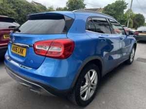 2016 Mercedes-Benz Gla 2.1 Gla200d Sport in Blue — image 4