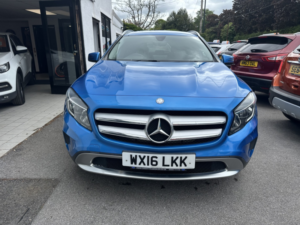2016 Mercedes-Benz Gla 2.1 Gla200d Sport in Blue — image 6