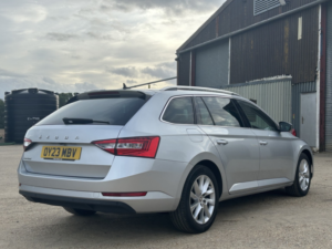 2023 Skoda Superb 2.0 Tdi Se Technology in Silver — image 4