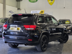 2013 Jeep Grand Cherokee 3.0 V6 Crd S Limited in Black — image 5