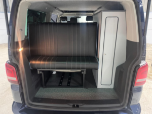 2013 Volkswagen Transporter Shuttle 2.0 Td T30 Se in Blue — image 5