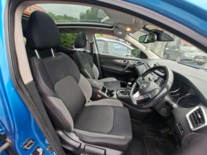 2017 Nissan Qashqai 1.5 Dci N-Connecta Euro 6 (s/s) 5dr in Blue — image 4