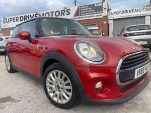 2015 MINI Hatch 1.5 Cooper D Euro 6 (s/s) 3dr in Red — image 5