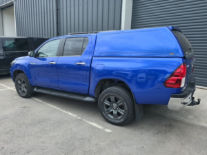 2023 Toyota Hilux 2.4 D-4d Icon in Blue — image 2