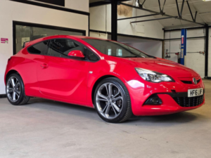 2016 Vauxhall Astra Gtc 1.4i Turbo Limited Edition Euro 6 (s/s) 3dr in Red — image 3