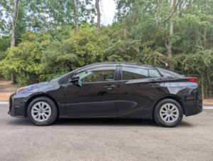 2022 Toyota Prius 1.8 Vvt-H Active CVT Euro 6 (s/s) 5dr in Black — image 4