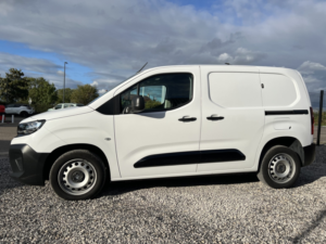 2024 Vauxhall Combo 1.5 Combo Pv Prime 1.5d 100 S&s Mt6 in White — image 4