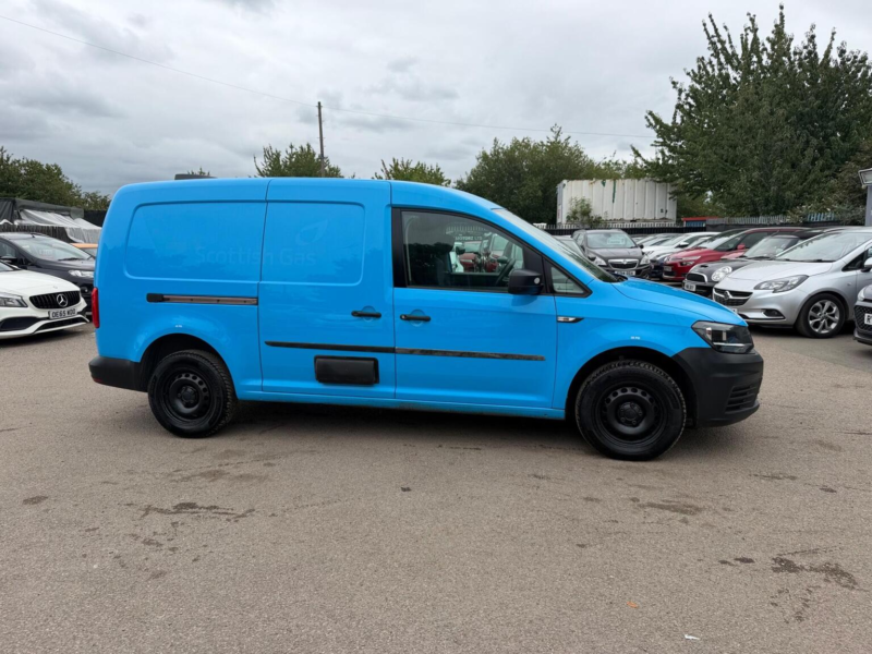2016 Volkswagen Caddy Maxi 2.0 Tdi C20 Bluemotion Tech Startline Lwb Euro 6 (s/s) 6dr in Blue — image 1