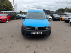 2016 Volkswagen Caddy Maxi 2.0 Tdi C20 Bluemotion Tech Startline Lwb Euro 6 (s/s) 6dr in Blue — image 2