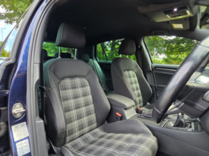 2016 Volkswagen Golf 2.0 Tdi Bluemotion Tech Gtd Hatchback 5dr Diesel Manual Euro 6 (s/s) (184 Ps) in Blue — image 4