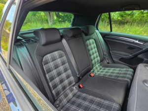 2016 Volkswagen Golf 2.0 Tdi Bluemotion Tech Gtd Hatchback 5dr Diesel Manual Euro 6 (s/s) (184 Ps) in Blue — image 5