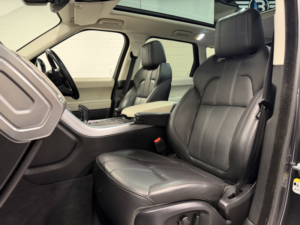 2017 Land Rover Range Rover Sport 3.0 Sd V6 Hse in Grey — image 3