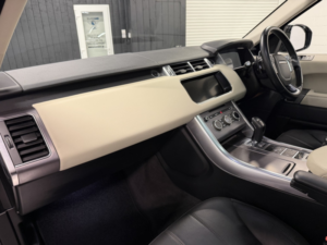 2017 Land Rover Range Rover Sport 3.0 Sd V6 Hse in Grey — image 5