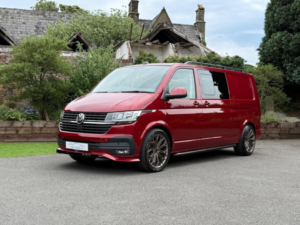 2022 Volkswagen Transporter 2.0 Tdi T32 Highline DSG Lwb in Red — image 3