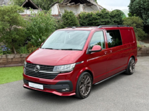2022 Volkswagen Transporter 2.0 Tdi T32 Highline DSG Lwb in Red — image 5