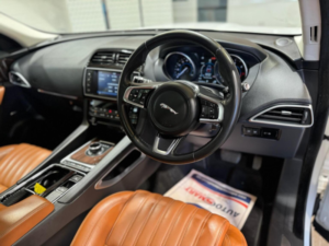 2017 Jaguar F-Pace 2.0 D180 Portfolio Auto AWD Euro 6 (s/s) 5dr in White — image 4