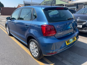 2015 Volkswagen Polo 1.4 Tdi Bluemotion Tech Se Hatchback 5dr Diesel Manual Euro 6 (s/s) (75 Ps) in Blue — image 5