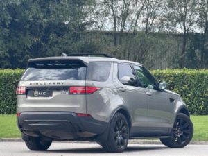 2017 Land Rover Discovery 3.0 Td V6 Hse Luxury Auto 4WD Euro 6 (s/s) 5dr in Silver — image 3