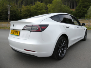 2021 Tesla Model 3 Standard Range Plus Saloon 4dr Electric Auto Rwd (241 Bhp) in White — image 3