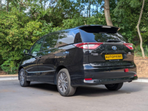 2019 Toyota Estima Hybrid- 8 Seats in Black — image 5