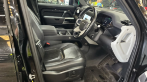 2021 Land Rover Defender 110 3.0 D250 Mhev Se SUV 5dr Diesel Auto 4WD Euro 6 (s/s) (250 Ps) in Black — image 2