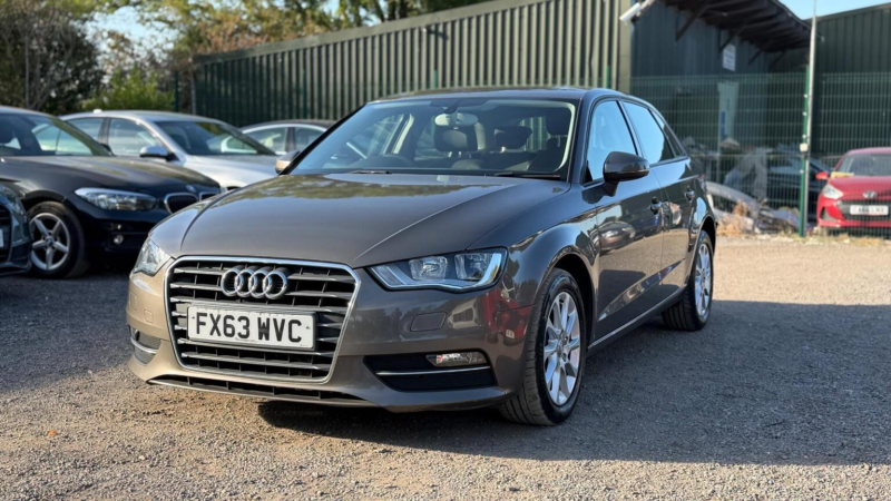 2014 Audi A3 1.6 Tdi Se Sportback Euro 5 (s/s) 5dr in Grey — image 1