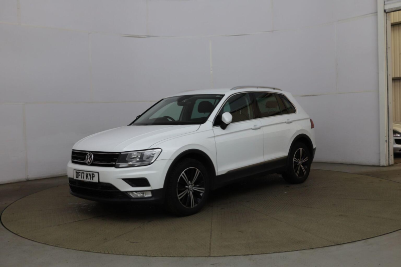 2017 Volkswagen Tiguan 2.0 Tdi Bluemotion Tech Se Navigation Euro 6 (s/s) 5dr in White — image 1