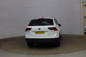 2017 Volkswagen Tiguan 2.0 Tdi Bluemotion Tech Se Navigation Euro 6 (s/s) 5dr in White — image 4