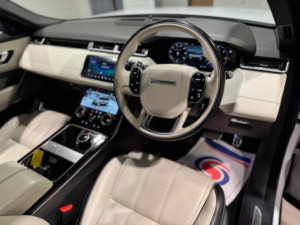2017 Land Rover Range Rover Velar 2.0 D240 R-Dynamic Hse Auto 4WD Euro 6 (s/s) 5dr in White — image 2