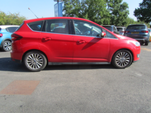2015 Ford C-Max 1.0 T Ecoboost Titanium in Red — image 2