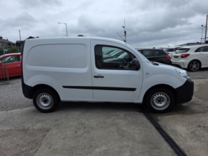 2021 Renault Kangoo 1.5 Ml19 Energy Dci 80 Business My19 in White — image 5