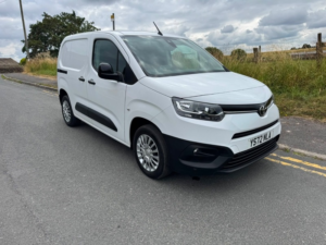 2022 Toyota Proace L1 Icon in White — image 2