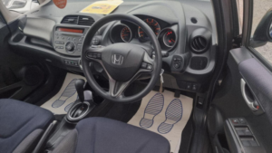 2011 Honda Jazz 1.4 I-Vtec Es CVT Euro 5 5dr in Brown — image 2