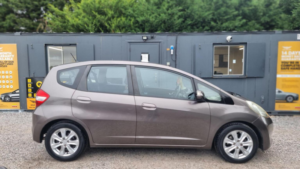 2011 Honda Jazz 1.4 I-Vtec Es CVT Euro 5 5dr in Brown — image 6