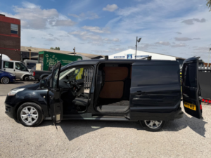 2015 Ford Transit Connect 1.6 Tdci 240 Limited L2 H1 4dr in Black — image 4