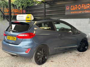 2017 Ford Fiesta 1.0 T Ecoboost Vignale in Blue — image 5