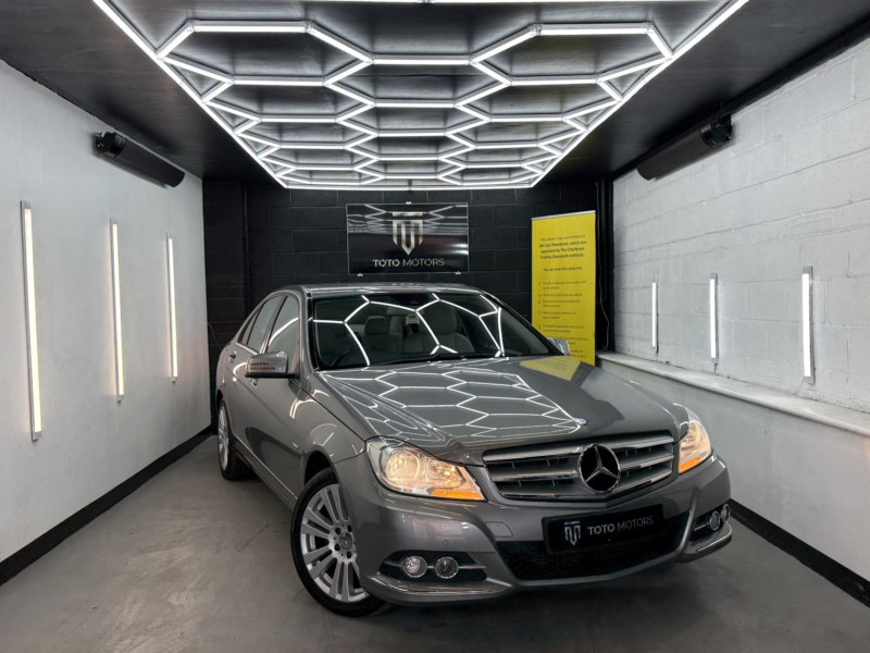 2011 Mercedes-Benz C Class 1.8 C180 Blueefficiency Elegance Edition 125 in Silver — image 1
