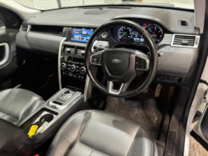 2016 Land Rover Discovery Sport 2.0 Td4 Se Tech Auto 4WD Euro 6 (s/s) 5dr in White — image 2