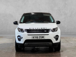 2016 Land Rover Discovery Sport 2.0 Td4 Se Tech Auto 4WD Euro 6 (s/s) 5dr in White — image 5